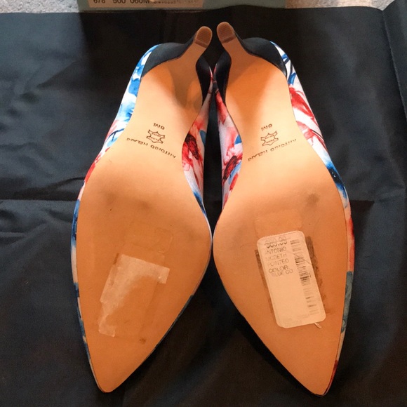 Heels - Picture 7 of 8